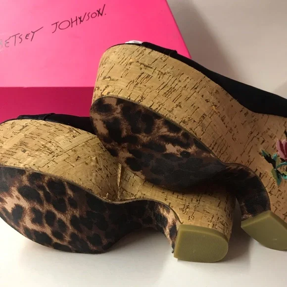Betsey Johnson platform wedge heels rose rockabilly pinup peep toe vintage shoes